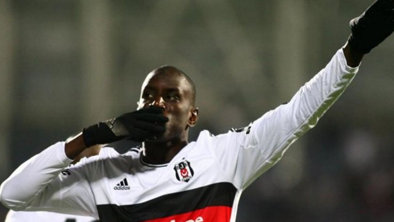 Ünlülerin Beşiktaş'ın Yıldız Futbolcusu Demba Ba'ya Yaptığı Beste Sosyal Medyaya Damga Vurdu!