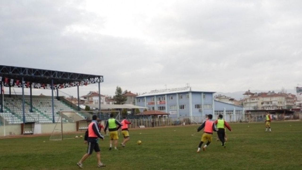 Korkuteli Belediyespor,yeni Kemerspor Maçı Hazırlıklarını Sürdürüyor