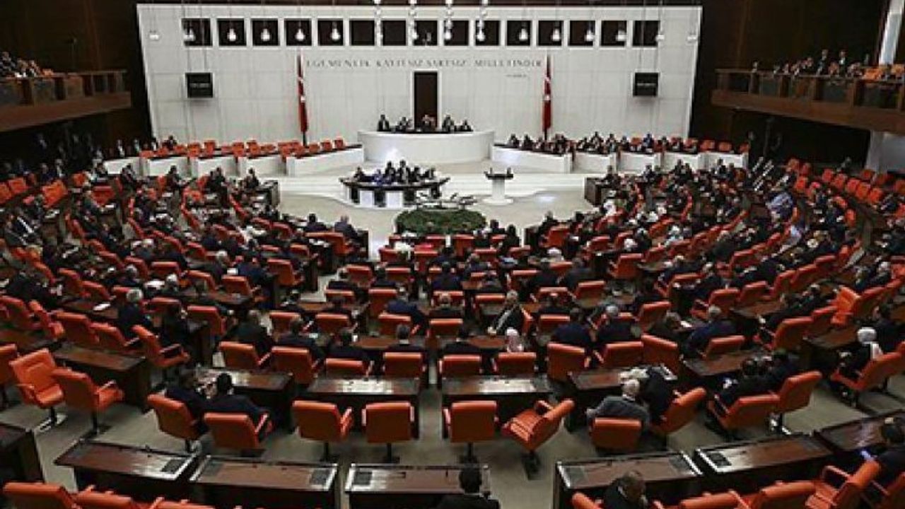 Milyonların beklediği EYT Meclis'ten geçti... Sıra Resmi Gazete'de