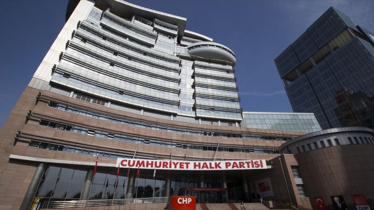 CHP yeni genel başkanını yarın seçecek