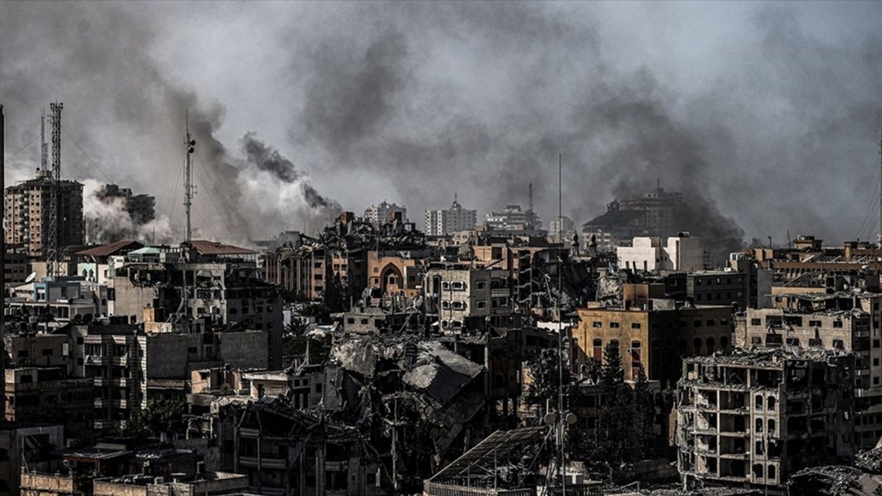 İsrailliler, bombardımanları altındaki Gazze'de "yeniden yerleşme" planlarının peşinde