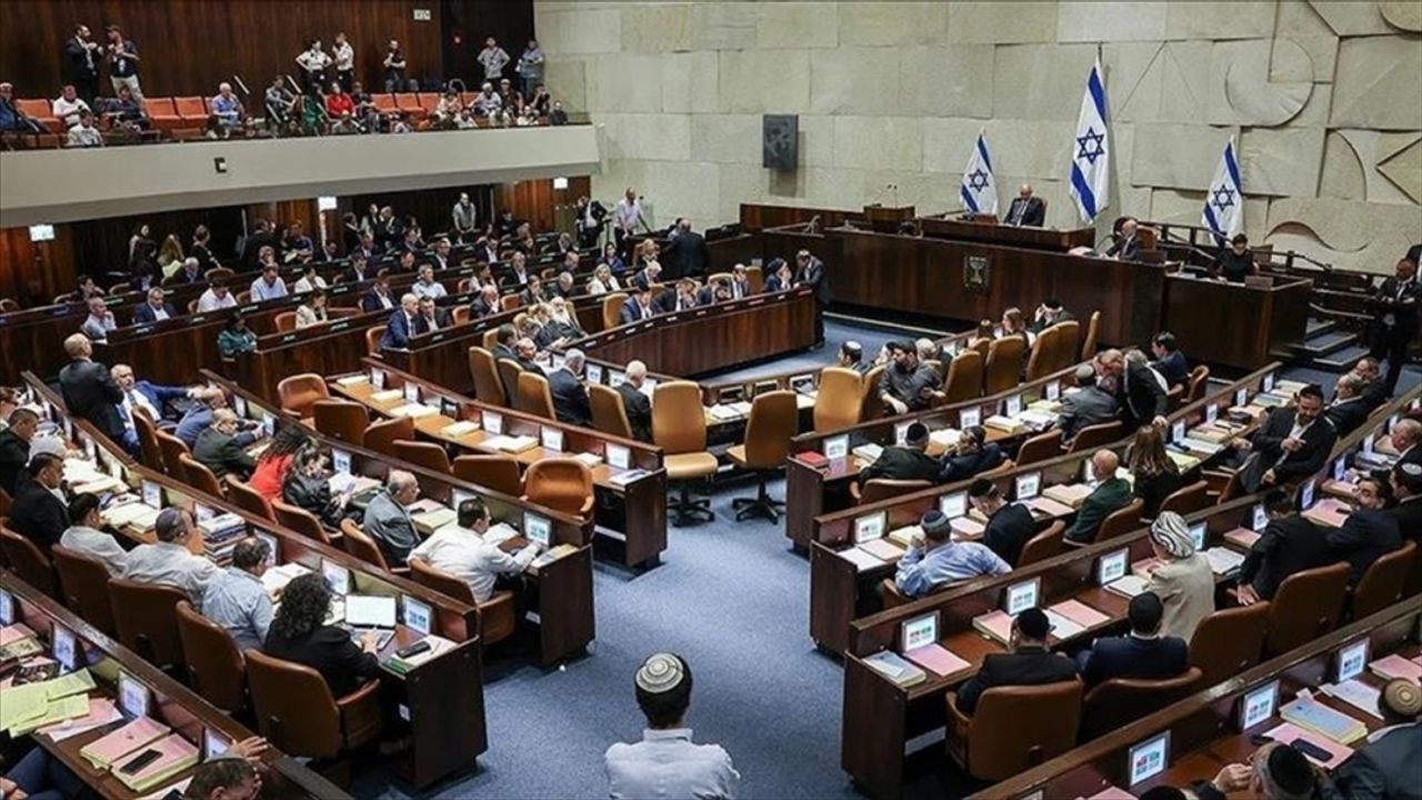 İsrail'in yasa dışı Yahudi yerleşimlerin payını da artıran "savaş bütçesi" Meclisten geçti