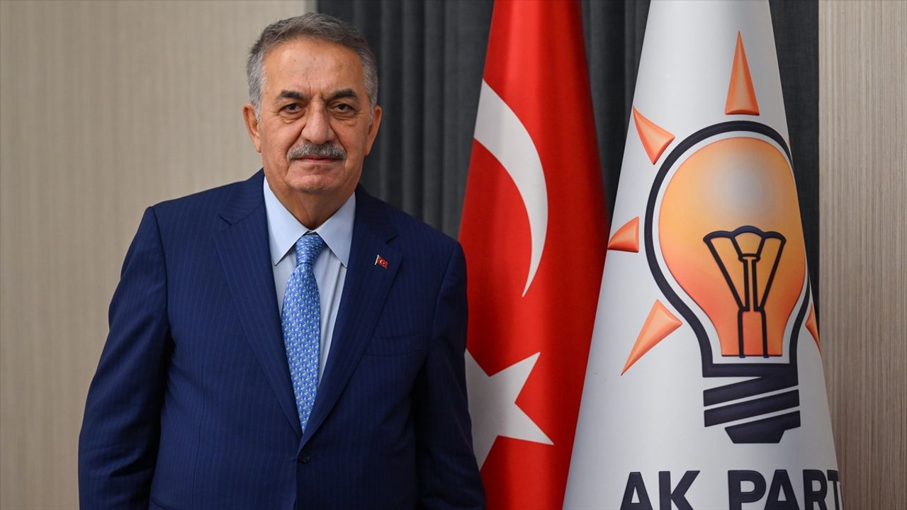 AK Parti yeni anayasa çalıştayı düzenleyecek