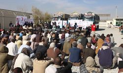 Türk Kızılaydan Afganistan'da madde bağımlılarının tedavi merkezine gıda ve battaniye desteği