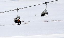 Yalnızçam Kayak Merkezi'nde hafta sonu yoğunluğu yaşandı