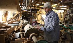 Çorum'da emektar marangoz yaşadığı zorluklara rağmen 60 yıldır rendesini elinden bırakmadı