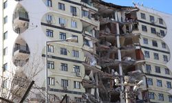 Diyarbakır'da depremde yıkılan Galeria Sitesi'nin tutuklu 4 sanığına 17 yıl 6'şar ay hapis cezası