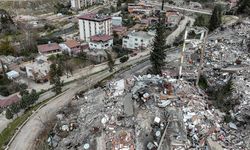 Hatay'da depremde 6 kişinin öldüğü binanın yapım sorumlusu 7 sanığı hakkında dava açıldı