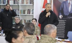 İçişleri Bakanı Yerlikaya, Hakkari'de güvenlik güçleriyle bir araya geldi