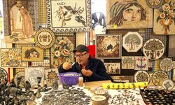 Geleneksel Türk el sanatlarını tanıtmak için kentleri geziyorlar