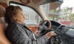 Şoför Belkız Çelik, 10 yıldır Kars'ın zorlu yollarında turistleri gezdiriyor