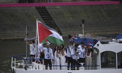 Olimpiyatlar açılışında Filistinli sporcunun İsrail'in Gazze saldırıları temalı gömleği dikkati çekti