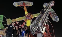 Kahramanmaraş'ta lunaparkta yüksekte1 saat asılı kalan 23 kişi kurtarıldı