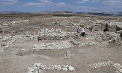 Oluz Höyük'teki kazılarda 18 yılda 6 uygarlığa ait 2 binden fazla eser bulundu