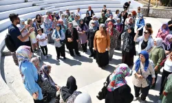 Selendili kadınlar Manisa’nın tarihine yolculuk etti