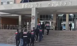 Edirne’de jandarma 5 göçmen organizatörü yakaladı