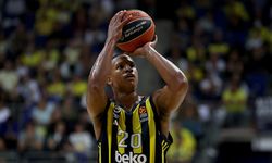 Fenerbahçe Beko'nun ABD'li basketbolcusu Devon Hall, sol elinden operasyon geçirdi