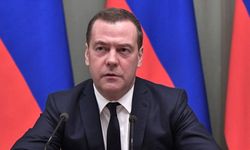 Rusya Güvenlik Konseyi Başkan Yardımcısı Medvedev: Kamala Harris'in işi bitti