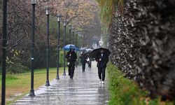 Antalya'da sağanak etkili oluyor