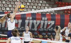 Sultanlar Ligi'ni hedefleyen Merinos Voleybol, play-off potasından çıkmak istemiyor