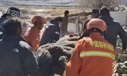 Çin'in Tibet bölgesinde meydana gelen depremin ardından 500'den fazla artçı sarsıntı yaşandı