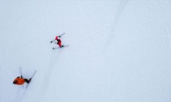 Karın 1 metreyi aştığı Palandöken sömestirde kayak tutkunlarını bekliyor