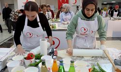 Türk Kızılay Hatay'daki depremzede kadınlar için aşçılık atölyesi düzenledi