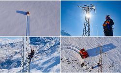 Kar ve buzla kaplanan elektrik direklerine tırmanarak kesintisiz enerji için çalışıyorlar