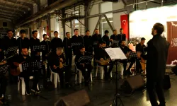 Kocaeli'de tasavvuf musikisi gönülleri mest etti