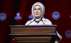 Emine Erdoğan'dan Dünya Ebeler Günü'ne ilişkin paylaşım