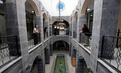 Hakkarili kadınlar, halk pazarında kurdukları iş yerleriyle esnaf olmaya hazırlanıyor