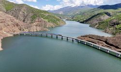 Vangölü Ekspresi'nin güzergahı fotoğraf meraklılarına kartpostallık kareler sunuyor