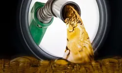 Benzin fiyatlarına 1,50 TL zam! Motorin yolda