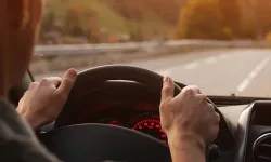Trafikte güvenli sürüş için üç altın kural! Dikkat dağınıklığı felakete yol açıyor