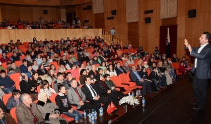 Aksaray’da Etkili Ders Çalişma Konferansı