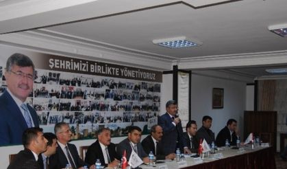 Belediye Başkanı Faruk Akdoğan Muhtarları Dinledi