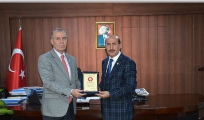 Judo Federasyonu’ndan Genel Sekreter Bolat’a Plaket