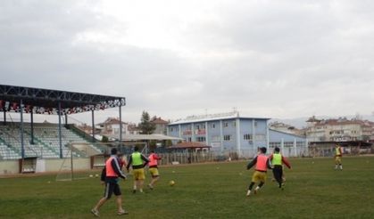 Korkuteli Belediyespor,yeni Kemerspor Maçı Hazırlıklarını Sürdürüyor