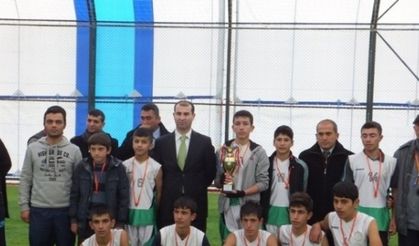 Mazıdağı’da Halı Saha Futbol Turnuvası Düzenlendi