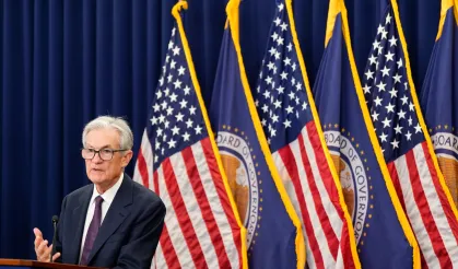 FED faiz kararını açıkladı, piyasalar karıştı: Altın tırmandı, dolar düştü