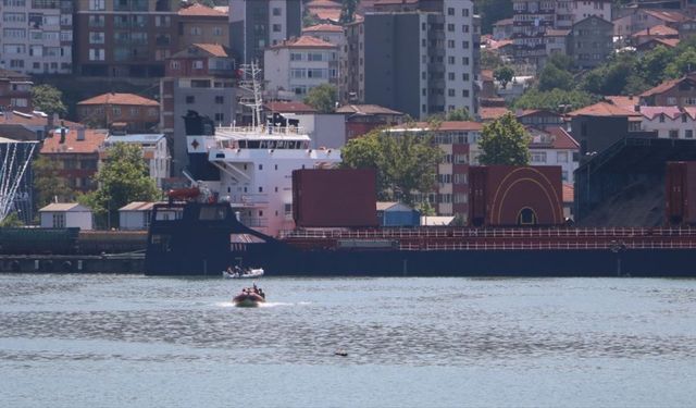 Zonguldak'ta altında mayın olduğu iddia edilen kuru yük gemisi ve çevresinde arama yapıldı