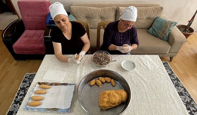 Depremzede aile, Kütahya'daki yeni hayatını Hatay lezzetleriyle kuruyor