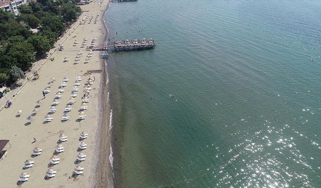 Şarköy mavi bayraklı plaj ve ormanlarıyla doğayla iç içe tatil imkanı sunuyor