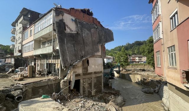 Zonguldak'ta selin ardından hasar tespit çalışmaları yapılıyor