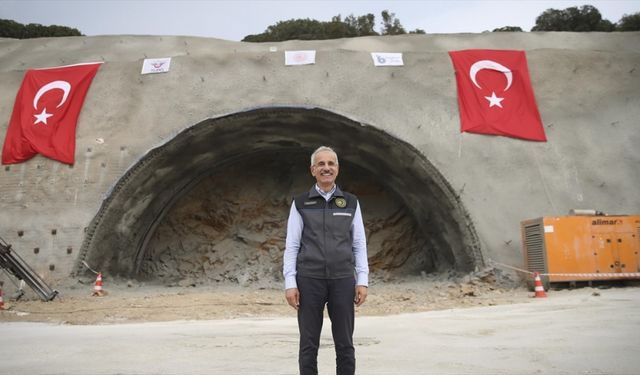 Bakan Uraloğlu: T1 tüneli inşaatıyla, dünyaya Türk müteahhitlik sektörünün ne kadar başarılı olabileceğini gösterdik