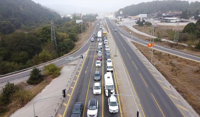 Bolu Dağı geçişinde onarım çalışması alternatif güzergahta trafik yoğunluğuna neden oldu