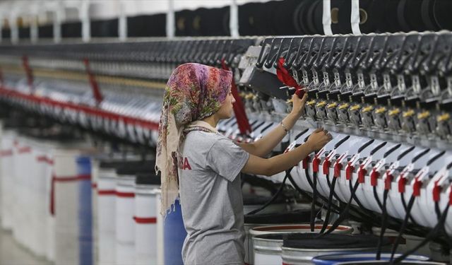 Tekstil geri dönüşüm merkezi Uşak'ta üretime kadınlardan büyük katkı