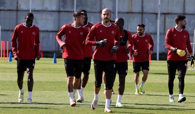 Sivasspor, Süper Lig'in 9. haftasında yarın sahasında Kasımpaşa ile karşılaşacak