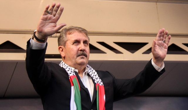 BBP Genel Başkanı Destici: Gazze'de yakın tarihin en büyük insanlık suçlarından biri işleniyor.
