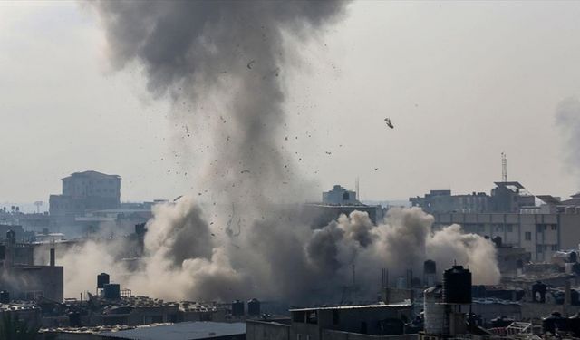 Uzmanlar, Gazze'ye saldırılarını yeniden başlatan İsrail'e uluslararası baskının artacağı görüşünde